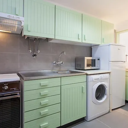 Apartment Feels Like - Charming Flat